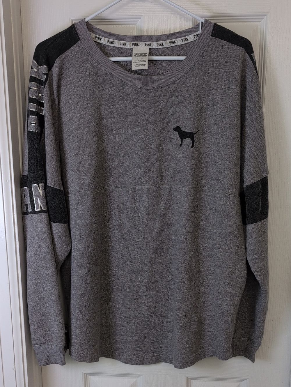 PINK Victoria's Secret Gray Long Sleeve Pullover with Black Dog Logo Size L